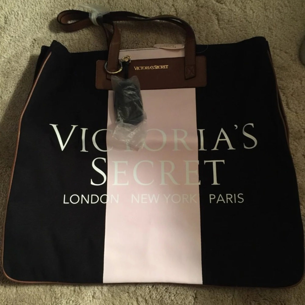 Giant Victoria’s Secret bag limited edition